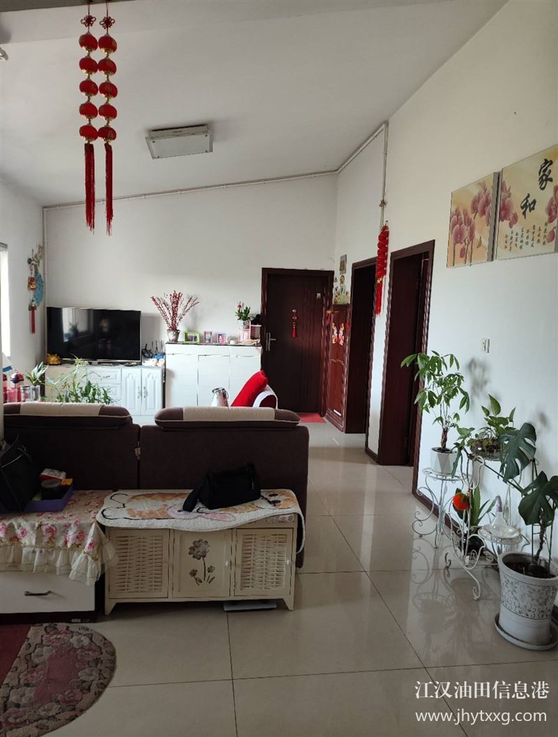 出售廣華水杉花苑6樓面積95平，三室二廳，簡(jiǎn)裝修